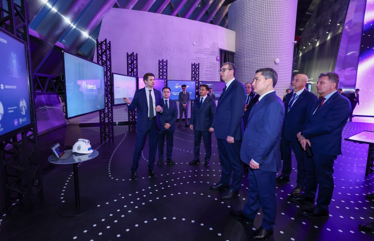 Президент Сербии посетил центр Alem.ai в Казахстане