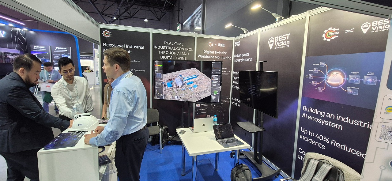 Общий вид стенда Best Vision и QazTwin на GITEX AI 2026